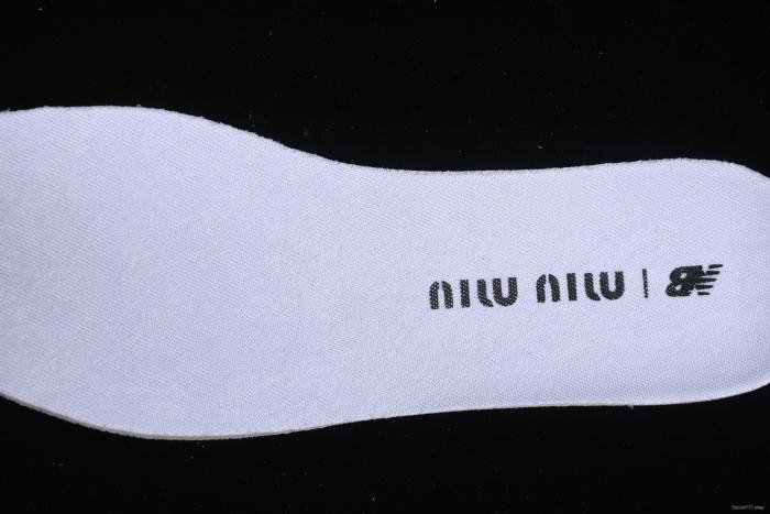 MiuMiu x New Balance 530 Low-Top Retro Casual Running Sneakers in White - 530