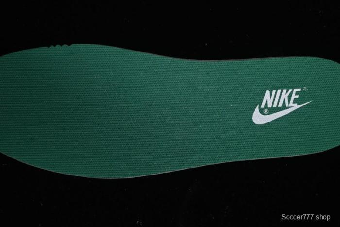 Supreme x Nike Dunk Low SB Skate Shoes with Zoom Air Cushion - XD6188-033 1