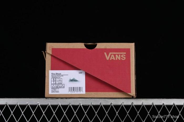 Vans Classics Knu Skool Retro Sneakers with Enlarged Toe and Thickened Tongue - VN0009QCLC2 1