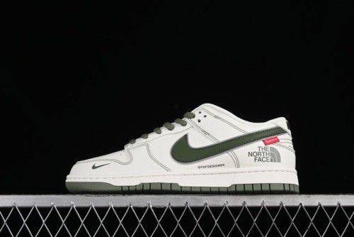 Nike SB Dunk Low Supreme x The North Face Casual Skateboarding Shoes - BM0234-505