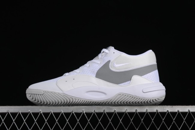 Nike Hyperquick SE Basketball Shoes with Cushioning and Breathability - FN4678-102