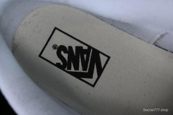 Vans Classics Knu Skool Retro Sneakers in Black & White - VN0AUAK375 1