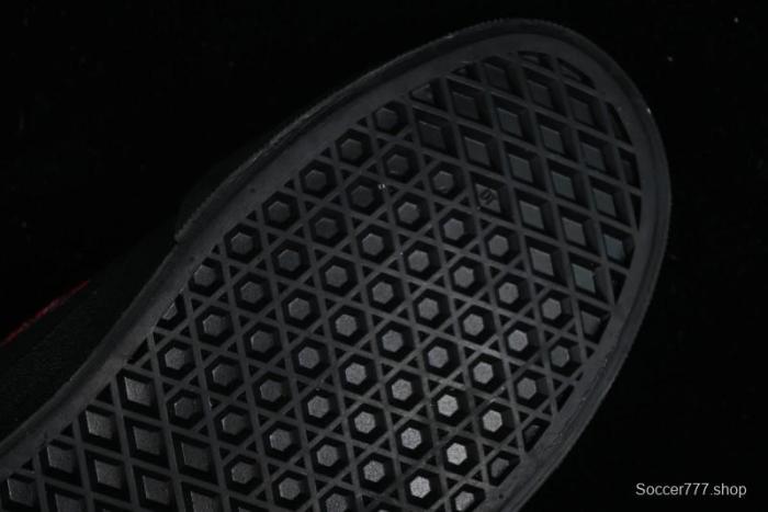 Vans Classics Knu Skool Retro Sneakers with Enlarged Toe and Thickened Trim - VN0009QC3N6 1