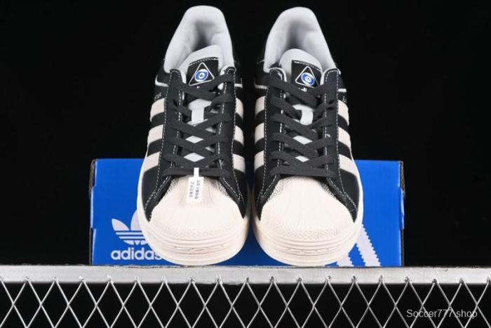 Adidas Superstar IF1780 Casual Sneakers with Shell Toe Design - IF1780