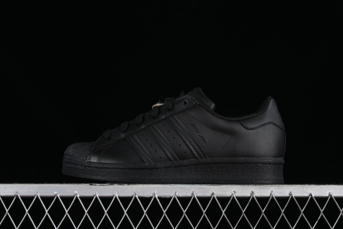 Adidas Superstar EG4957 Classic Shell Toe Casual Sneakers - EG4957 1