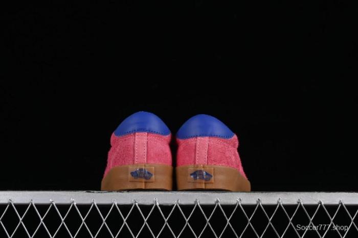 Vans Vault Og Sport Low Retro Suede Canvas Vulcanized Shoes in Dragon Fruit - VN000CQRCHL 1