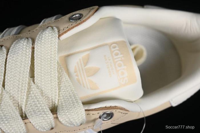 Adidas Originals Superstar Casual Sneakers with Shell Toe Design - IE3039 1