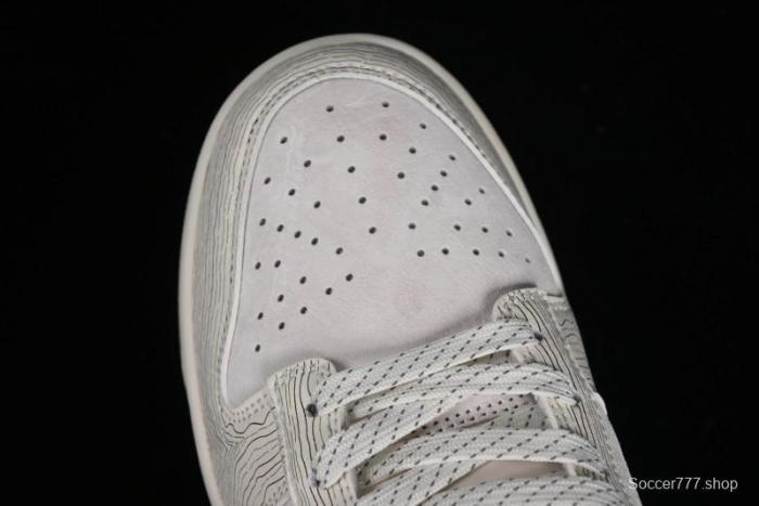 Supreme x Nike Dunk Low SB Skate Shoes with Zoom Air Cushion - XD6188-035 1