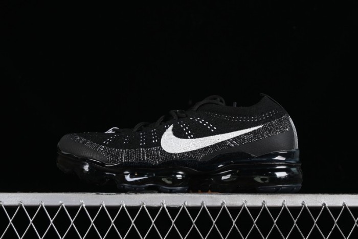 Nike Vapormax 2023 Flyknit Running Shoes with Full-Length Air Cushion - DV1678-001 1