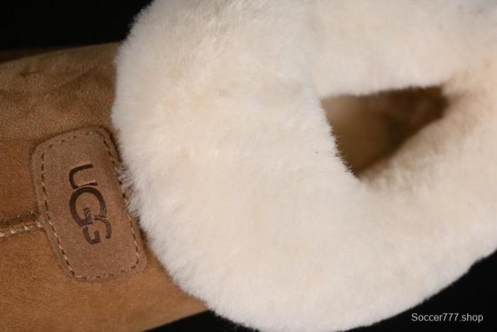 UGG Classic Short II Mini Boots with Genuine Australian Sheepskin and TREADLITE Outsole - 1134810