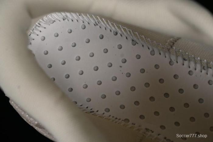 HOKA ONE ONE Tor Summit Low-Top Running Shoes with Geometric Cushioning for Stability and Comfort - 1147952 OLK 1