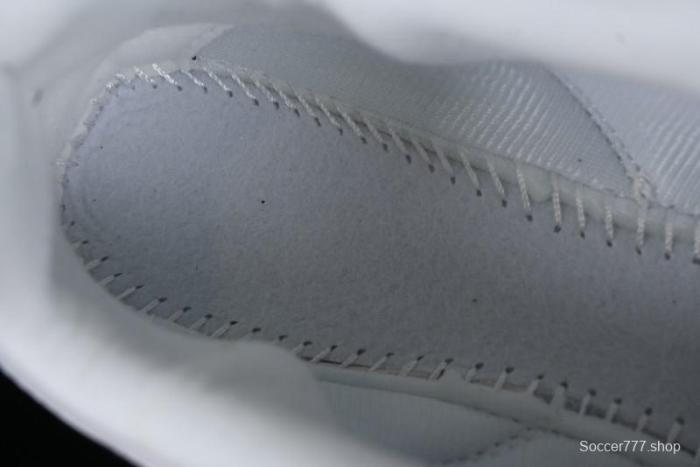 New Balance RC24 Series Retro Football-Inspired Casual Sneakers - URC42LA 1