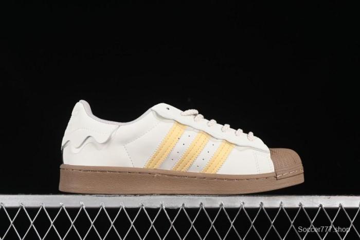 Adidas Superstar GW4440 Casual Sneakers with Shell Toe Design - GW4440