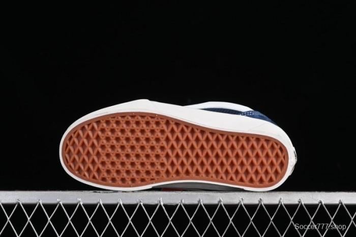 Vans Classics Knu Skool Retro Sneakers with Enlarged Toe and Thickened Trim - VN0009QCLC3 1