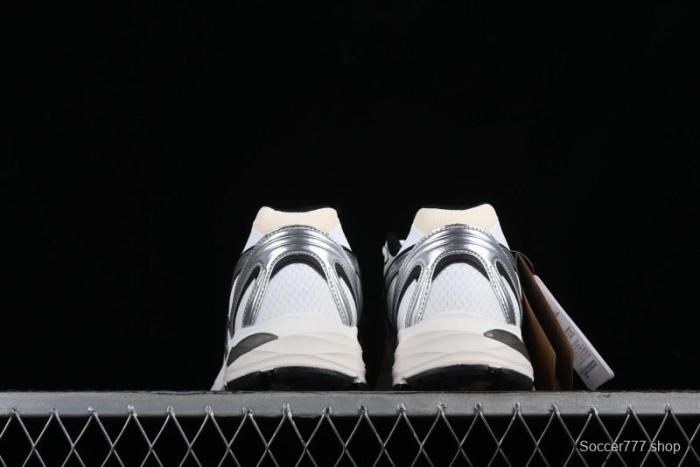 Asics Gel-Flux 4 Low-Top Breathable Casual Running Shoes with Rearfoot Gel Cushioning - 1012B464-102