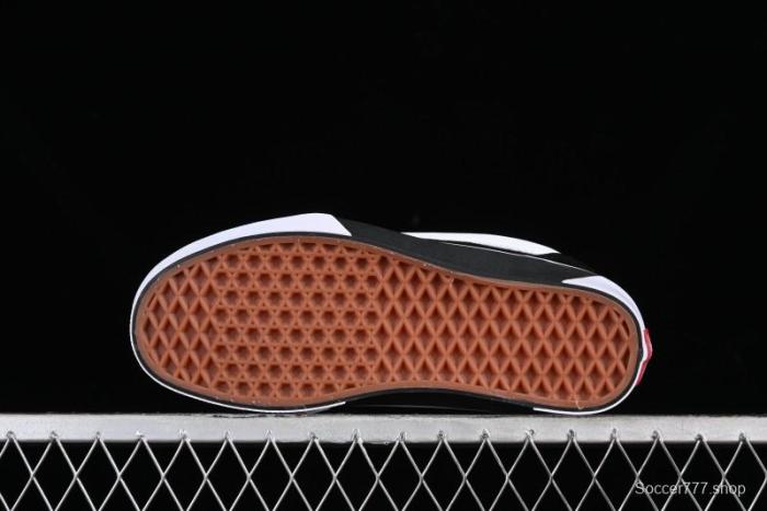 Vans Classics Knu Skool Retro Skate Shoes with Enlarged Toe and Thickened Tongue - VN0009QCWBL 1