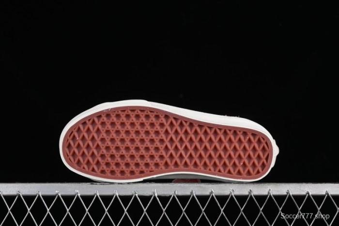 Vans Style 36 Low-Top Skate Shoes with Pink Embroidery - VN000CRPGRN 1