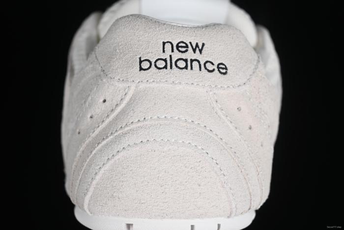 MiuMiu x New Balance 530 Low-Top Retro Casual Running Sneakers in White - 530