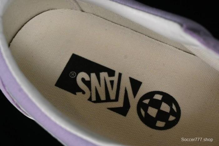 Vans Old Skool Reissue 136 Classic Low-Top Skate Shoes with Detachable Cushioned Insole and Crescent Toe Design - VN000MT6E3N 1