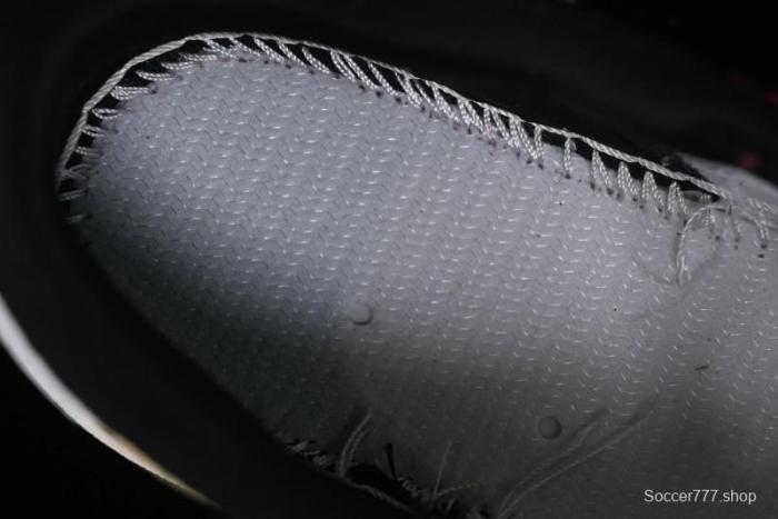 Nike Air Jordan 1 Low OG SP Travis Scott x Fragment Design Collaboration - LX1988-400 1