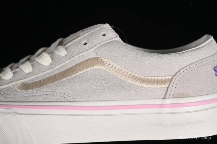 Vans Style 36 Low-Top Skate Shoes with Embroidered Details in Cream - VN000CRPGRN 1