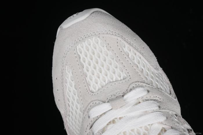 MiuMiu x New Balance 530 Low-Top Retro Casual Running Sneakers in White - 530