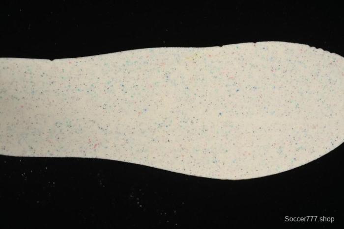 Nike Classic Cortez Leather Retro Running Shoes - DZ2795-200