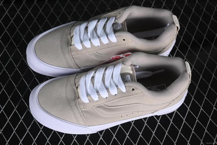 Vans Knu Skool Low-Top Retro Chunky Sneakers - VN000D220VW