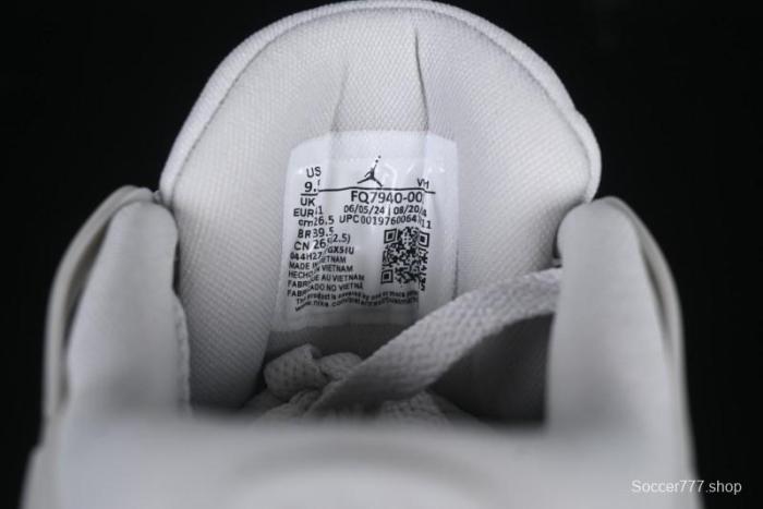 Nike Air Jordan 4 Remastered Sneakers with Textile Mesh Leather and Suede Upper - FQ7940-001