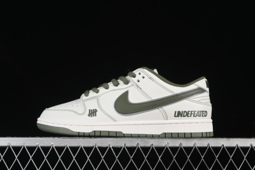 Nike SB Dunk Low x Undefeated Collaboration Casual Skate Shoes - UN1697-633
