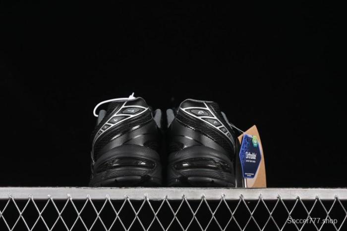 Asics Tiger GEL-1130 Low-Top Casual Running Shoes with Outdoor Style and GEL Cushioning - 1201A906-001