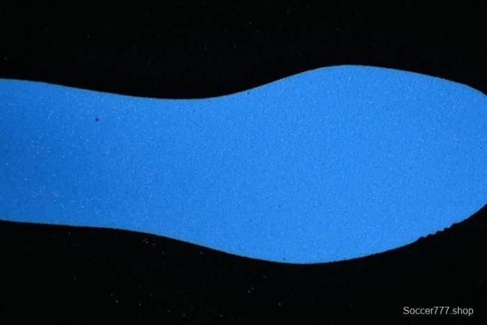 Nike Revolution 7 Wide Low-Top Running Shoes with Breathable Mesh and Durable Cushioning - FB2207-009