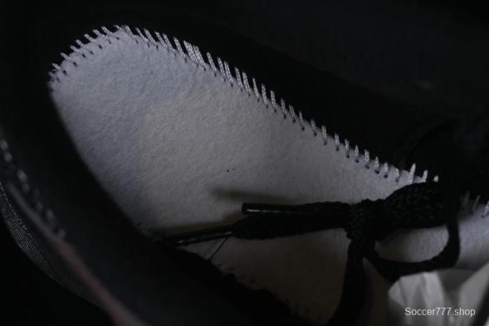 New Balance 2010 Series Retro Casual Running Shoes with Soft Suede and Nylon Mesh - M2010RN