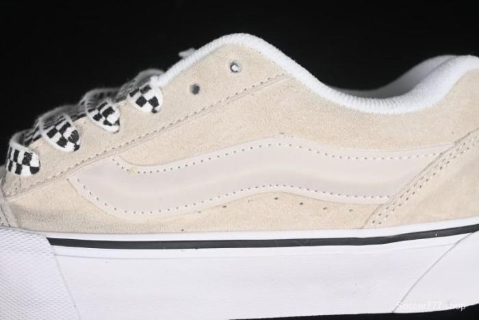 Vans Knu Skool Low-Top Retro Chunky Sneakers - VN0007QDQJM
