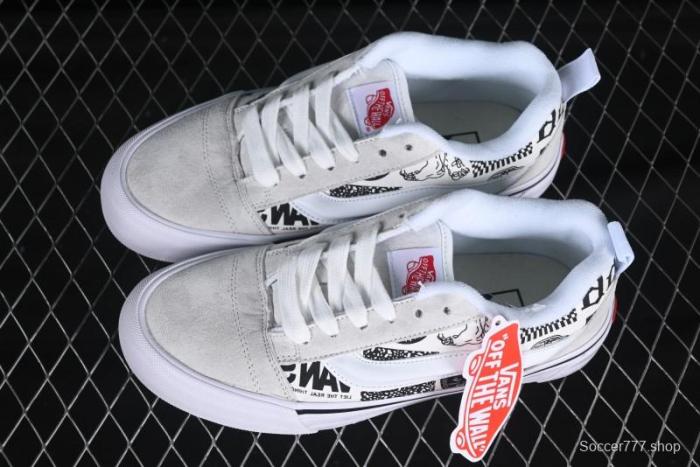 Vans Knu Skool Low-Top Retro Chunky Sneakers with Oversized Logo - VN000CS0239