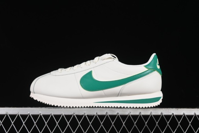 Nike Classic Cortez Leather Retro Running Shoes - DM4044-104