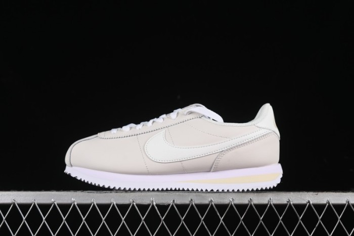 Nike Classic Cortez Leather Retro Running Shoes - DN1791-002