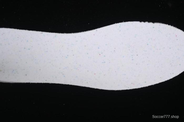 Nike TC 7900 Retro Chunky Dad Shoes with Reflective Swoosh and Cushioned Foam Sole - DD9682-200