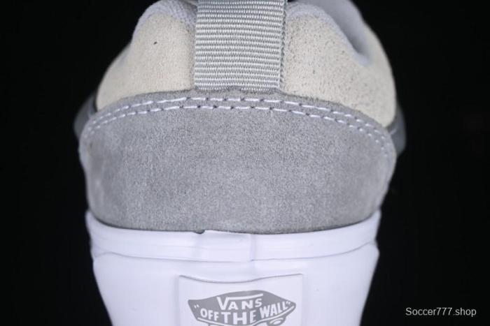 Vans Knu Skool Low-Top Retro Chunky Sneakers - VN000D22BH7