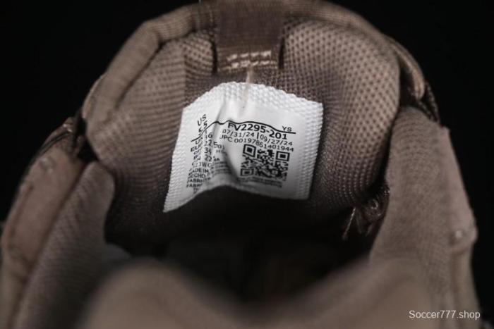 Nike Zoom Vomero 5 Retro Marathon Casual Sneakers with Thick Cushioned Sole - FV2295-201