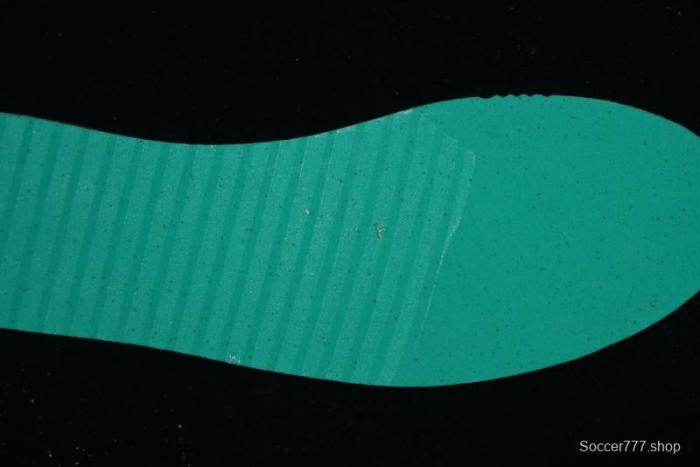 Nike Air Jordan 4 Remastered AJ4 Retro Sneakers in White Green with Gum Sole - FQ7939-103