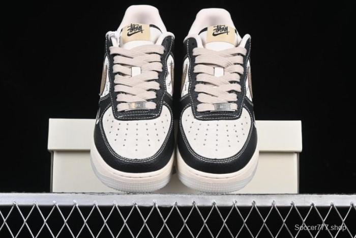 Nike Air Force 1 '07 Low Stussy Collaboration Black Leather & Gum Sole Low-Top Casual Sneakers - CH6336-519