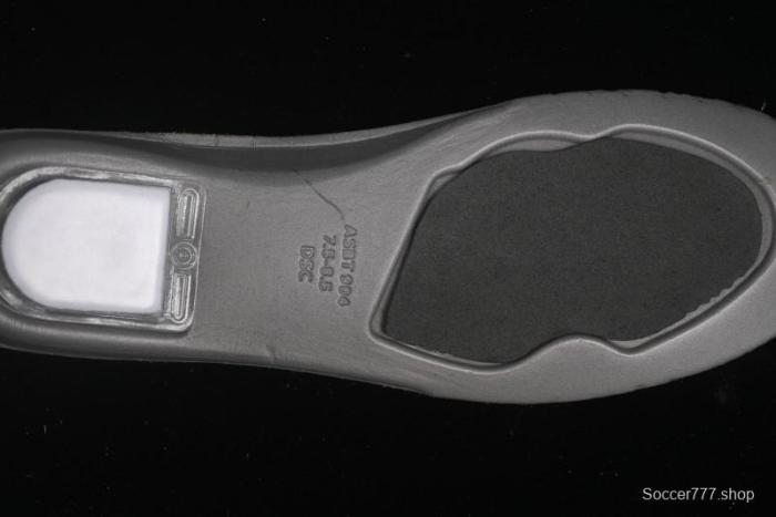 Nike SB Dunk Low Pro ISO Black Gum Rubber SB Low-Top Skateboarding Shoes - CD2563-006