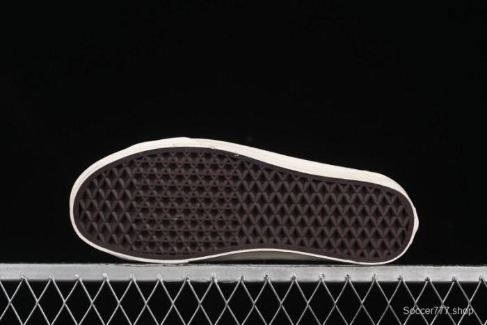 Vans Old Skool 36 Low-Top Retro Skate Shoes - VN000D57FRS