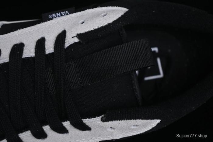 Vans Knu Skool Low-Top Retro Casual Vulcanized Slip-On Shoes - VN0009QCSWE