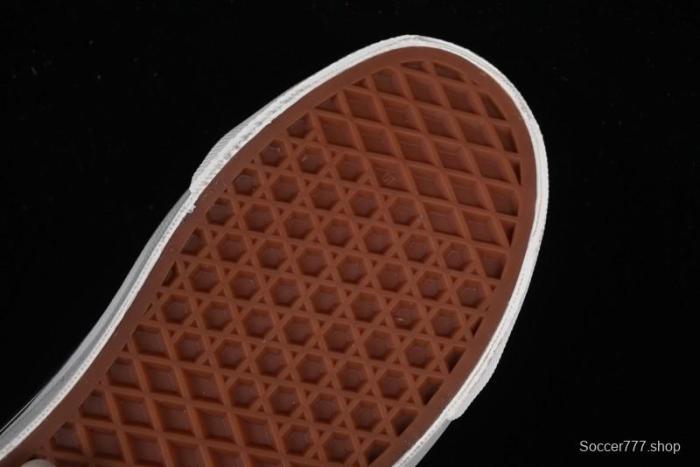 Vans Premium Old Skool 36 Retro Skate Shoes with Cushioned Insole - VN000D56239