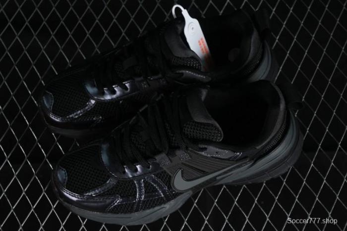 Nike Runtekk V2K Retro Low-Top Running Shoes with Cushlon Midsole and Anti-Slip Design - FD0736-001