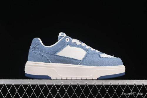 New York Yankees MLB Chunky Liner Lightweight Platform Sneakers with Hook and Loop Closure - 3ASXV015N50BLS