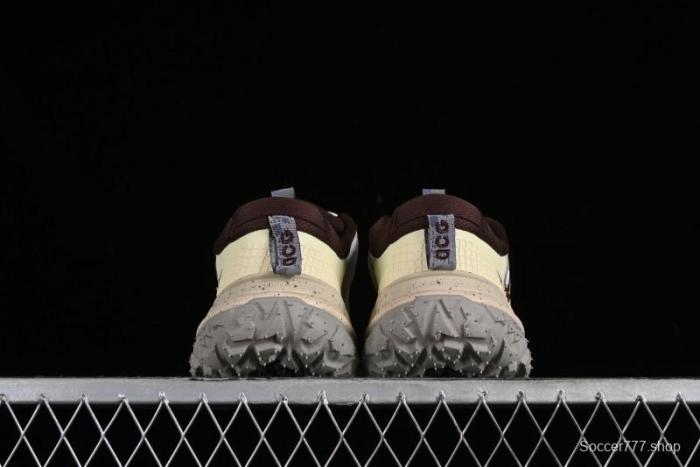 Nike ACG Mountain Fly 2 Low GTX SE Outdoor Hiking Shoes with GORE-TEX and React Foam - FH5700-121