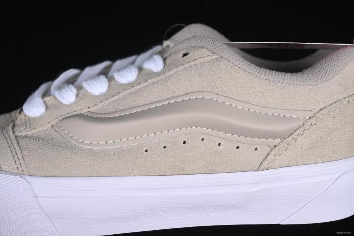 Vans Knu Skool Low-Top Retro Chunky Sneakers - VN000D220VW